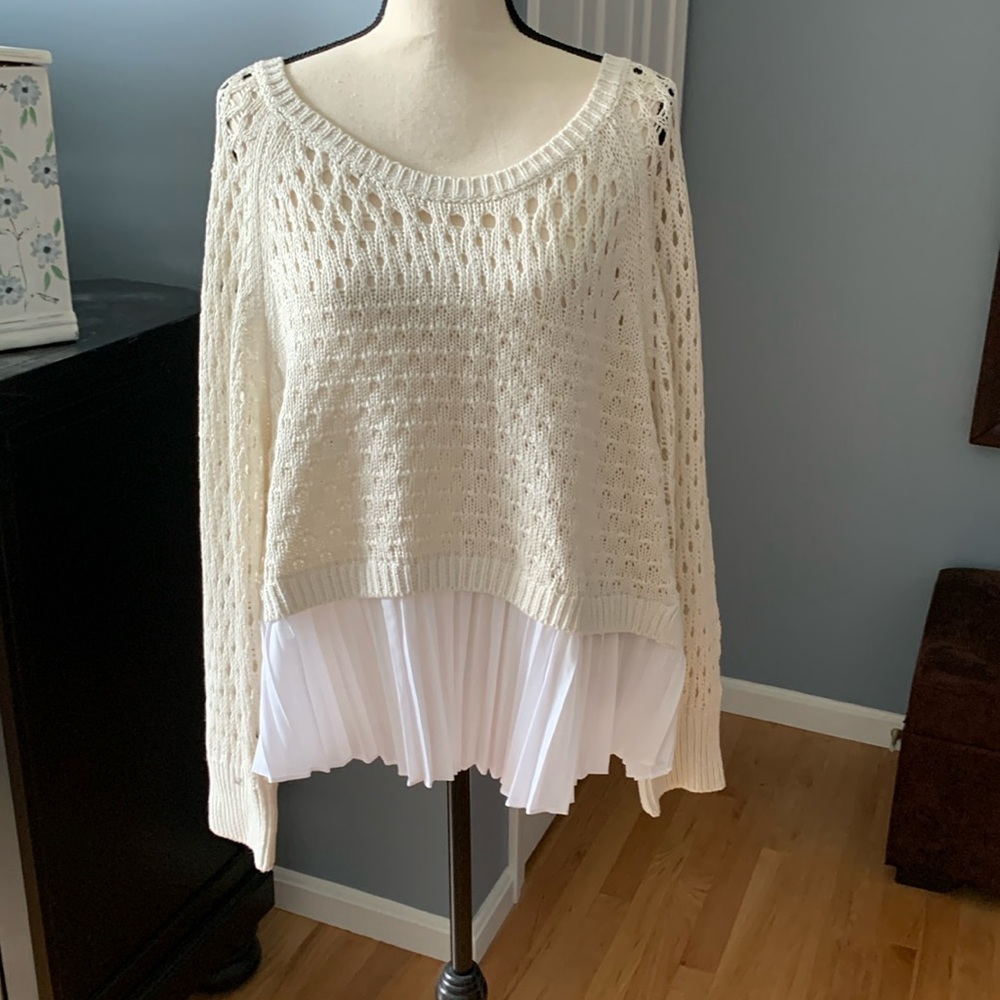 🌸MAEVE LAYERED PLEATED SWEATER🌸